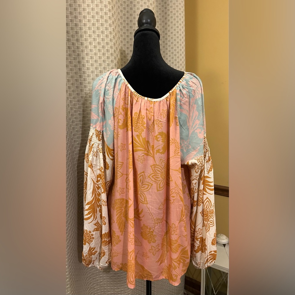 Johnny Was Waimea Mixed Peasant Top. - Picture 5 of 7
